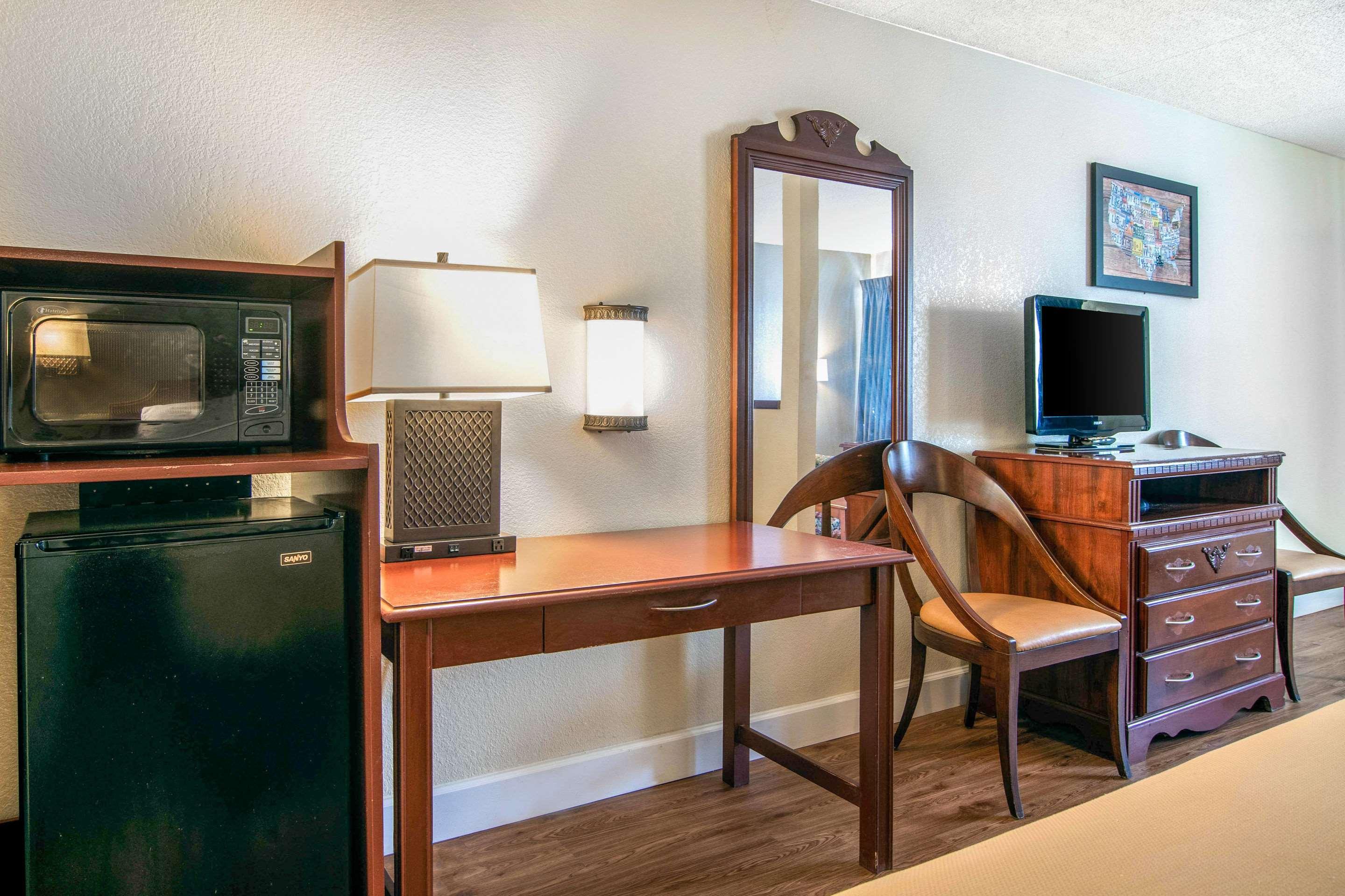 Econo Lodge Inn & Suites Fort Oglethorpe Exteriér fotografie