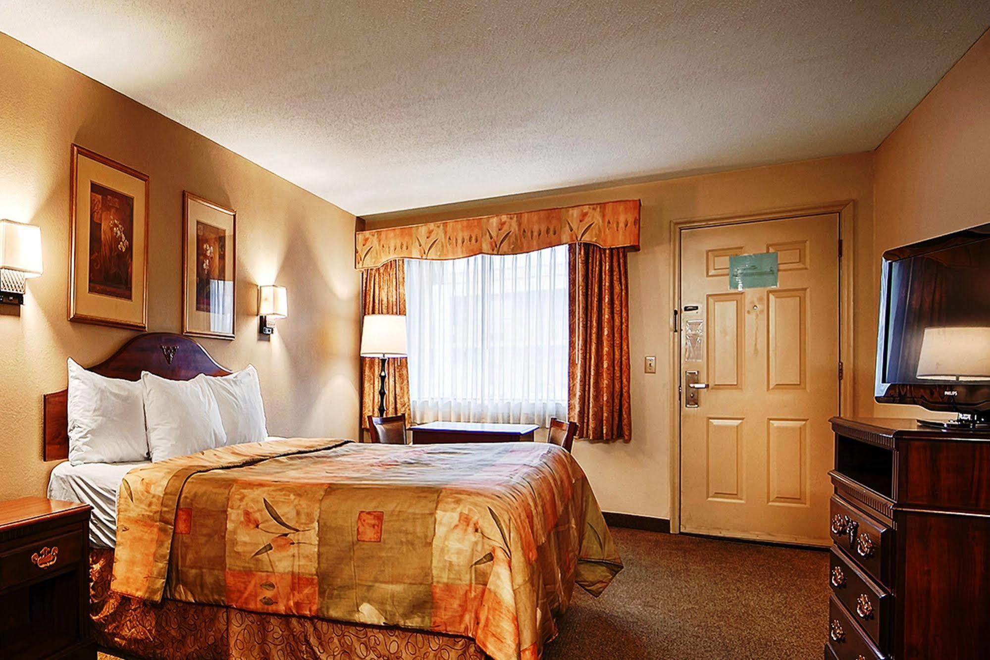 Econo Lodge Inn & Suites Fort Oglethorpe Exteriér fotografie